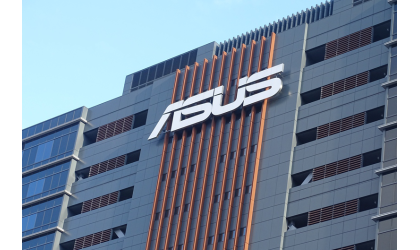 Po oddelení PC bolo tiež prepustené komerčné oddelenie ASUS